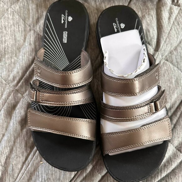 Cloudsteppers by Clarks Sandals - Picture 1 of 5